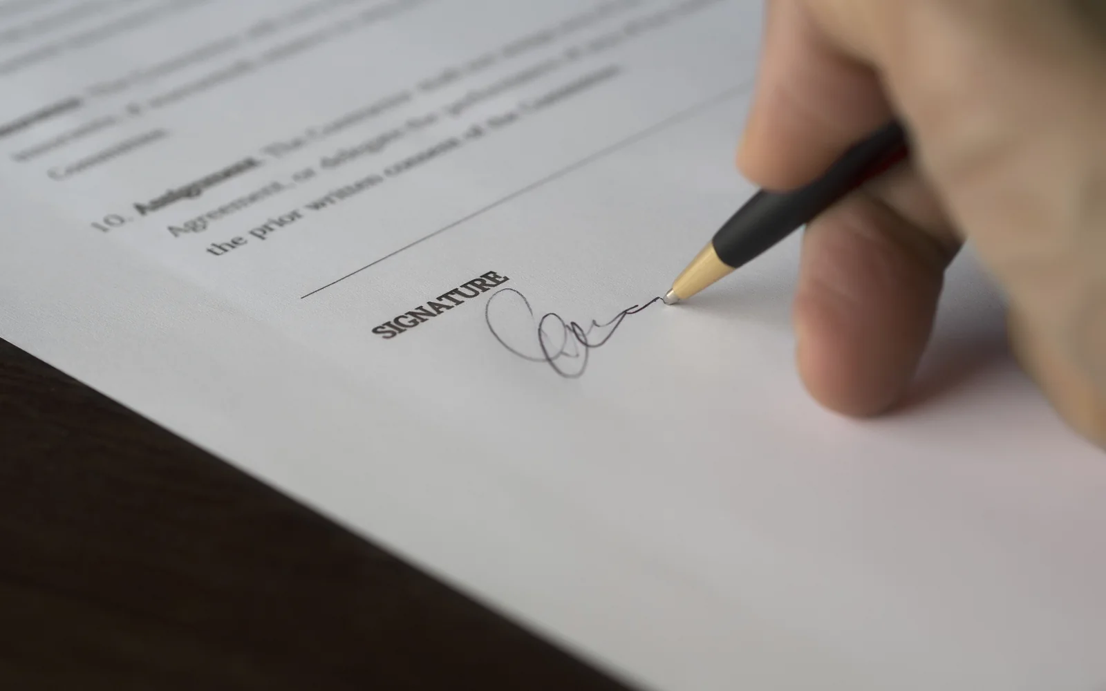 Signature d'un dossier de financement
